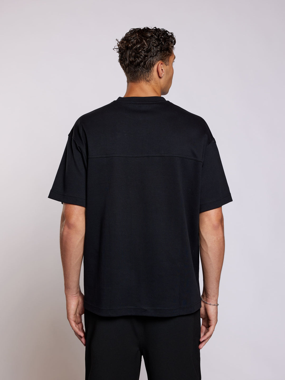 Quentin Tee | Deep Black