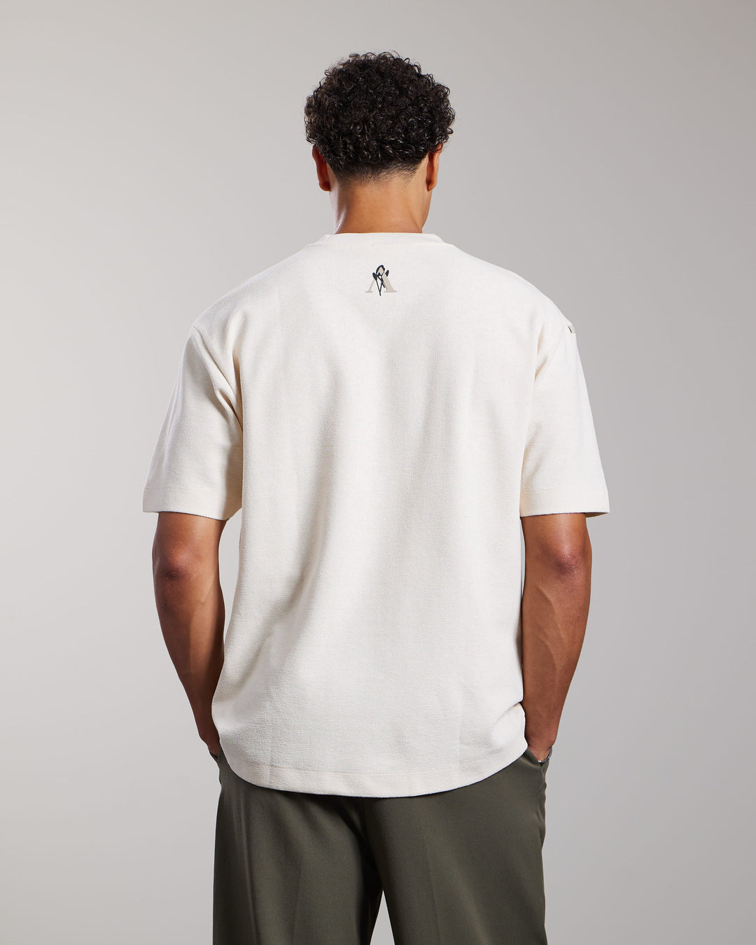Hiro Tee | White Cap Grey